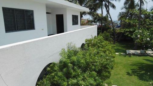 Κήπος έξω από το Villa Anna Pondy