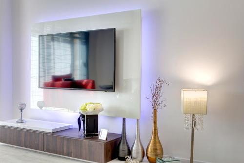 Katil atau katil-katil dalam bilik di Luxury apartment CRYSTAL