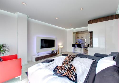 Televisyen dan/atau pusat hiburan di Luxury apartment CRYSTAL