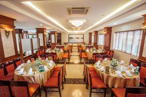 Restaurace v ubytování Muong Thanh Vinh Hotel