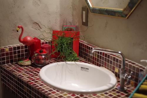 Ein Badezimmer in der Unterkunft Cinnamon Guesthouse Dogo