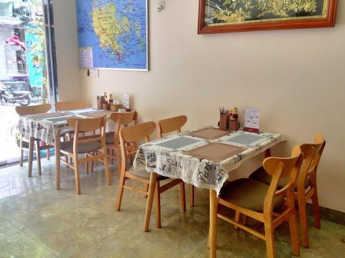 Ресторант или друго място за хранене в Nhat Mai Hotel