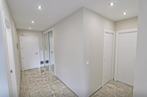 MARBELLA HOME RENTALS - 3BR Beachfront complex, Puerto Banus