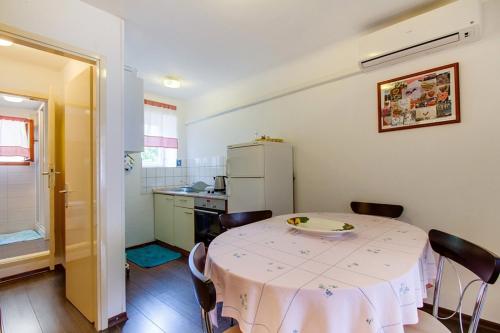 Apartment Mario