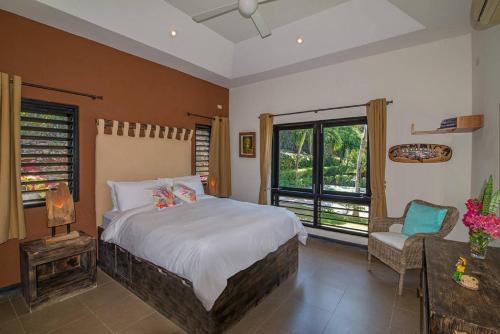 Postel nebo postele na pokoji v ubytování Luxury Villa sleeps 6, Beach Access, Montego Bay