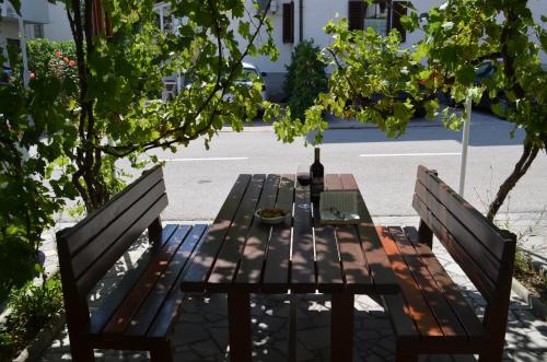 Apartments Sersic Baska I – Photos 3