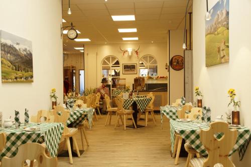 Restaurace v ubytování Hotel Edel Weiss