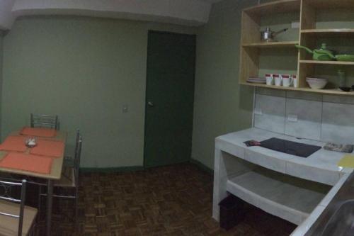 Кухня или мини-кухня в Beautiful Apartment San Jose Downtown
