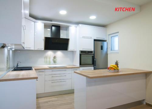 Fotografie z fotogalerie ubytování Apartments Lokva v destinaci Lokva Rogoznica