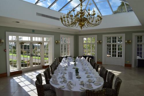 Restoran atau tempat lain untuk makan di Willington Hall Hotel