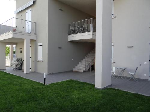 Balkoni atau teres di Nuovo Laghetto Del Frassino