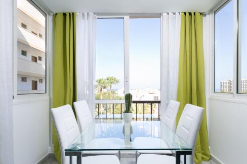 408 Enchanting El Dorado Accommodation, Sea View!
