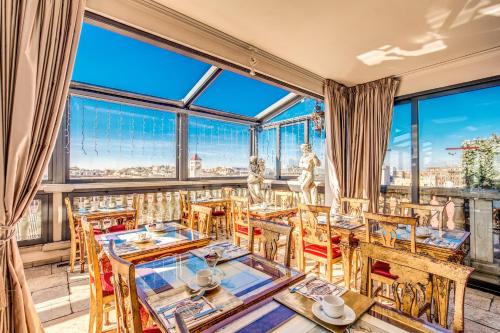 Restaurace v ubytování Romanico Palace Luxury Hotel & SPA