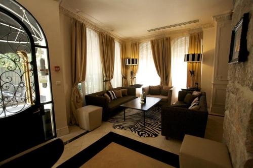 Istumisnurk majutusasutuses Hotel De Monaco