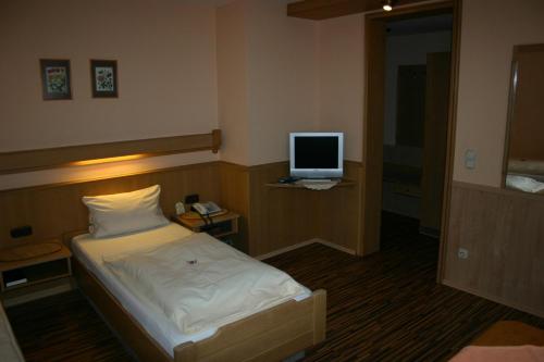 Μια τηλεόραση ή/και κέντρο ψυχαγωγίας στο Hotel Rothenburger Hof