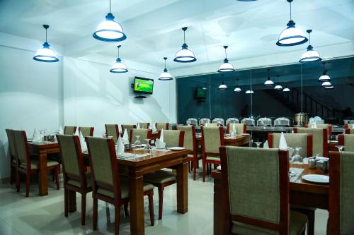 Μια τηλεόραση ή/και κέντρο ψυχαγωγίας στο Royal Lake Hotel