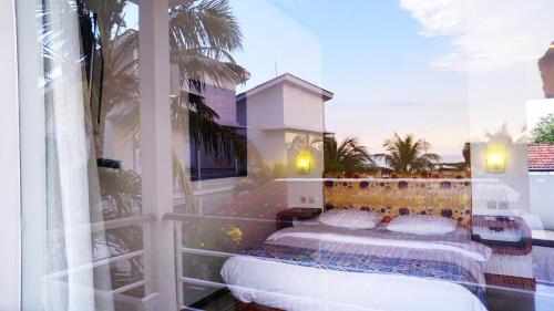 Un balcón o terraza en Ocean View Residence