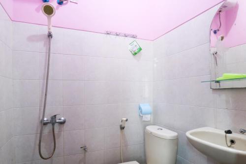 Kylpyhuone majoituspaikassa Anantaya Home