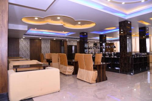 صورة لـ The Ravindram Hotel في Bhiwadi