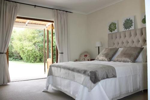 Gallery image of Camelot in Constantia in Cape Town