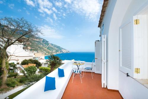 a balcony with a view of the ocean at La Casa di Peppe in Positano