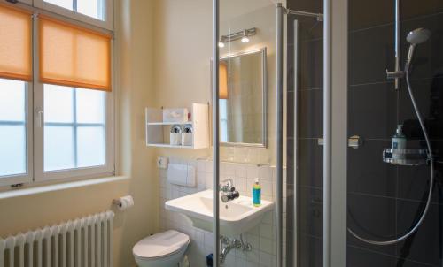 Koupelna v ubytování Apartment Hotel Konstanz