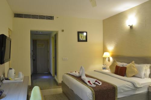 Days Hotel By Wyndham Neemranaにあるベッド