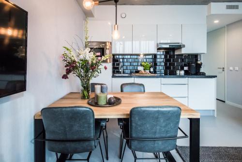 Dapur atau dapur kecil di YAYS Amsterdam East by Numa