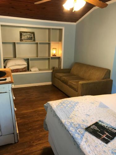 Riverside Lodge at Chimney Rock – Photos 2
