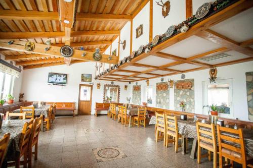 Restaurace v ubytování Casa Cerbului1