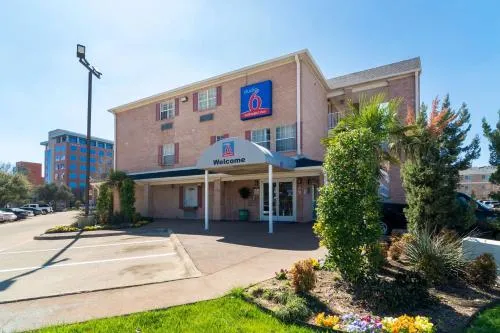 Studio 6-Plano, TX - Dallas - Plano Medical Center in Garland