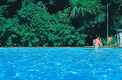 Swimming pool sa o malapit sa Camping Reina Isabel