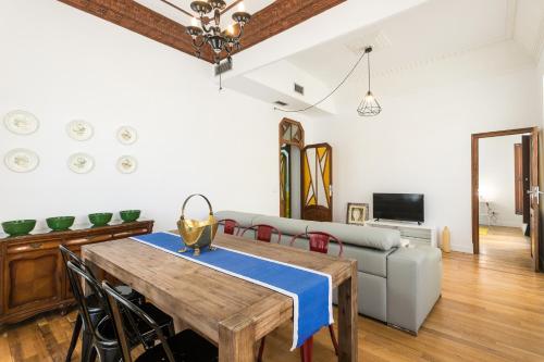 Apartment ApartUP Vintage North Station, Valencia, Spain ...