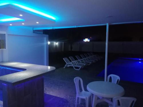 Фотография из галереи Manta Airport Hotel в городе Манта