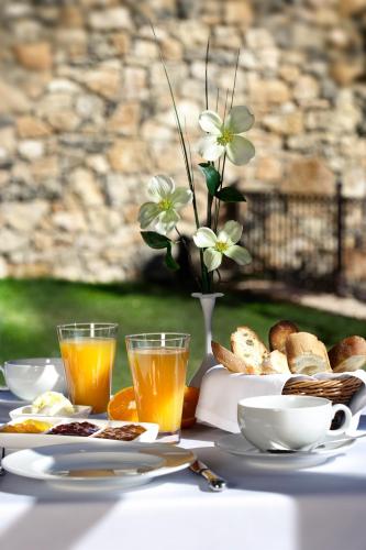 Jídlo v hotelu nebo okolí