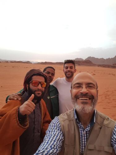 Ospiti di Bedouin Tours Camp