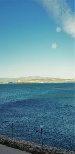 a view of a large body of water at Kiveri Gems Houses in Kivérion