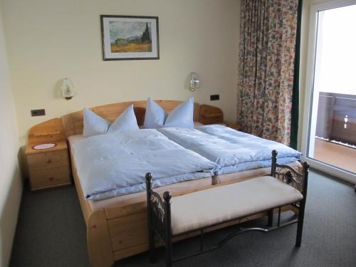 Llit o llits en una habitació de Haus Vogelsberger
