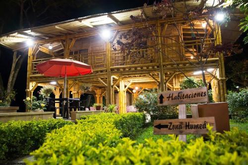 Hotel Campestre Campos Verdesにある庭
