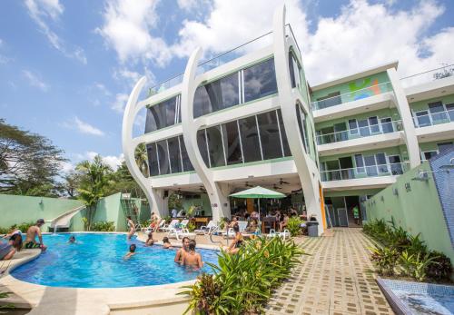 Gallery image of Room2Board Hostel and Surf School in Jacó