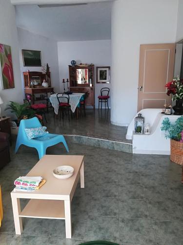 Villa Quica, heated pool
