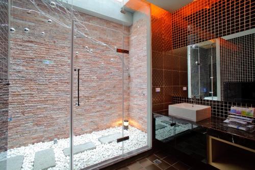 Kupatilo u objektu Zhen 13 Villa Motel