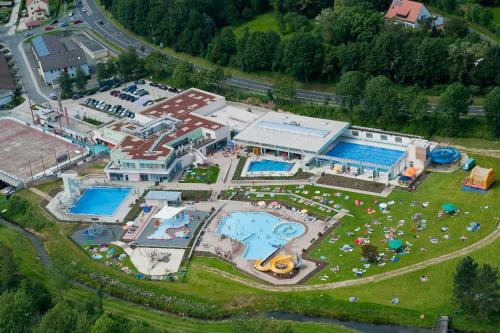 an aerial view of a resort with a swimming pool at Landhaus am Schloss in Schnabelwaid