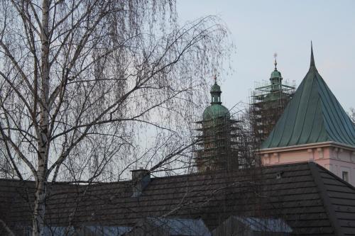 two domes on top of roofs of a building at Gästehaus Chaplin in Kempten