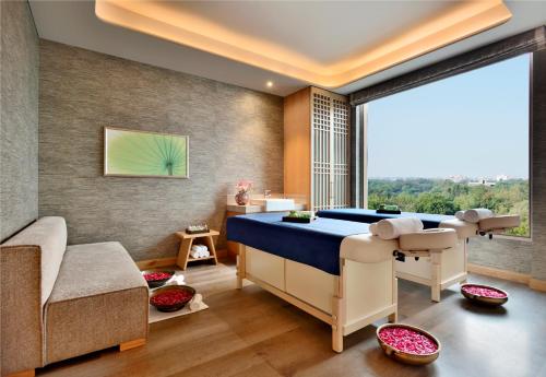 Televisyen dan/atau pusat hiburan di Radisson Noida