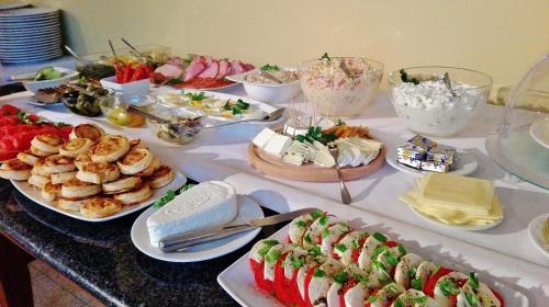 Еда / где поесть недалеко от апартаментов/квартиры