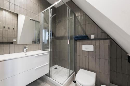 F2 chambre en duplex (calme) plein centre ville 1 min de la plage
