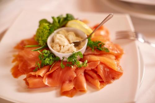 Jídlo v hotelu nebo okolí