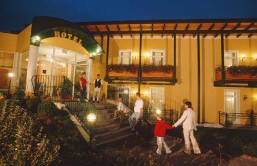 Gasthof Hotel Zum Weinberg