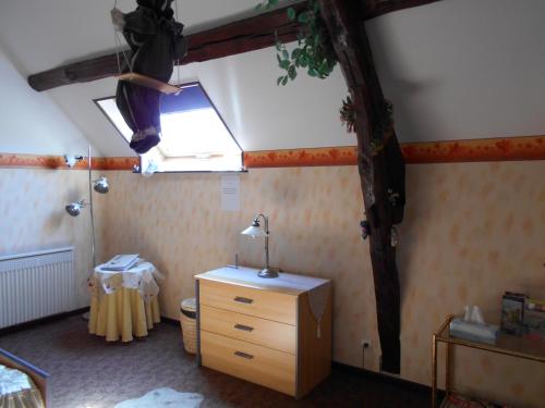 Ένα μπάνιο στο Chambres d'Hôtes Domaine d'Augy